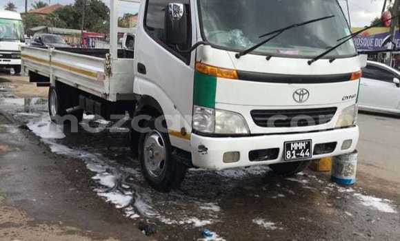 Nunua Ilio tumika Toyota Dyna Nyeupe Lori ndani ya Maputo nchini Maputo Nunua Ilio tumika Toyota Dyna Nyeupe Lori ndani ya Maputo nchini Maputo