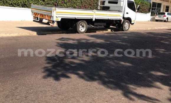 Nunua Ilio tumika Toyota Dyna Nyeupe Lori ndani ya Maputo nchini Maputo Nunua Ilio tumika Toyota Dyna Nyeupe Lori ndani ya Maputo nchini Maputo