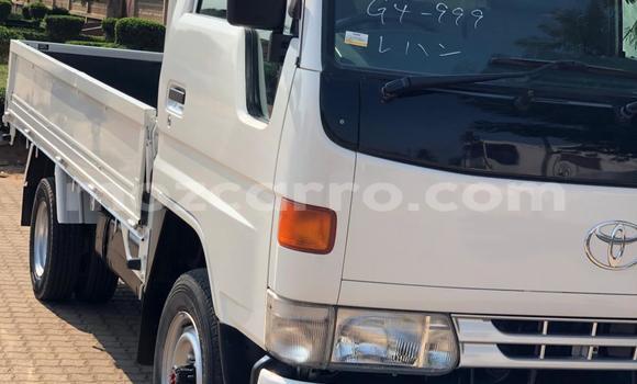 Buy Used Toyota Dyna White Car in Maputo in Maputo