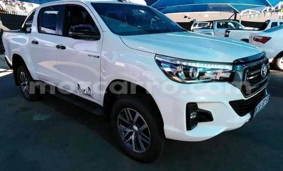 Comprar Usado Toyota Hilux Branco Carro em Maputo em Maputo Comprar Usado Toyota Hilux Branco Carro em Maputo em Maputo