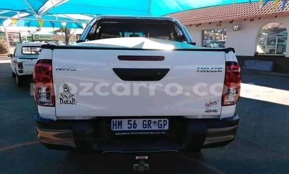 Comprar Usado Toyota Hilux Branco Carro em Maputo em Maputo Comprar Usado Toyota Hilux Branco Carro em Maputo em Maputo