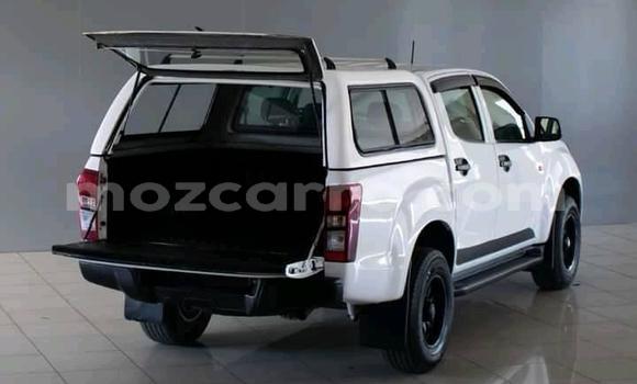 Comprar Usado Isuzu D-max Cab4 Branco Carro em Maputo em Maputo Comprar Usado Isuzu D-max Cab4 Branco Carro em Maputo em Maputo