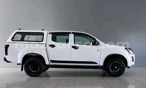 Comprar Usado Isuzu D-max Cab4 Branco Carro em Maputo em Maputo Comprar Usado Isuzu D-max Cab4 Branco Carro em Maputo em Maputo