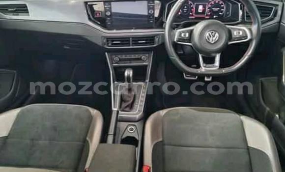 Comprar Usado Volkswagen Polo Vermelho Carro em Maputo em Maputo Comprar Usado Volkswagen Polo Vermelho Carro em Maputo em Maputo