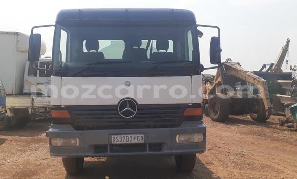 Comprar Usado Mercedes‒Benz Atego Branco Caminhão em Chimoio em Manica Comprar Usado Mercedes‒Benz Atego Branco Caminhão em Chimoio em Manica