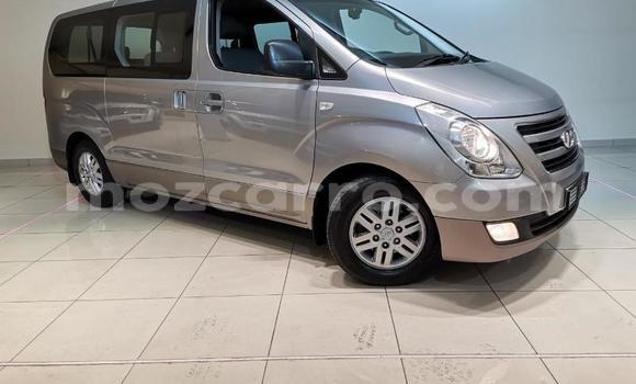 Comprar Usado Hyundai H1 Prata Carro em Maputo em Maputo Comprar Usado Hyundai H1 Prata Carro em Maputo em Maputo
