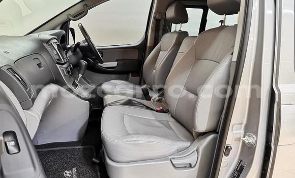 Comprar Usado Hyundai H1 Prata Carro em Maputo em Maputo Comprar Usado Hyundai H1 Prata Carro em Maputo em Maputo