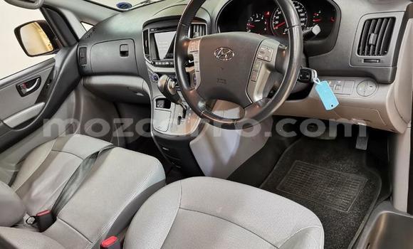Comprar Usado Hyundai H1 Prata Carro em Maputo em Maputo Comprar Usado Hyundai H1 Prata Carro em Maputo em Maputo