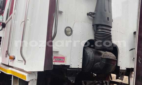 Nunua Ilio tumika Fisker Karma Nyeupe Gari ndani ya Maputo nchini Maputo Nunua Ilio tumika Fisker Karma Nyeupe Gari ndani ya Maputo nchini Maputo