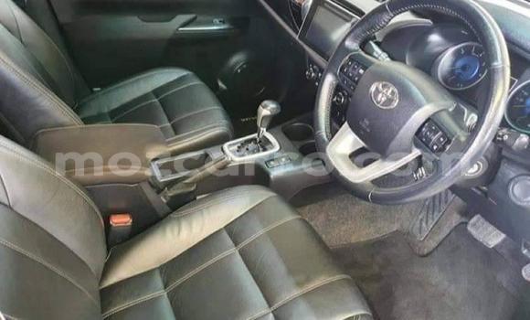 Comprar Usado Toyota Hilux Branco Carro em Maputo em Maputo Comprar Usado Toyota Hilux Branco Carro em Maputo em Maputo