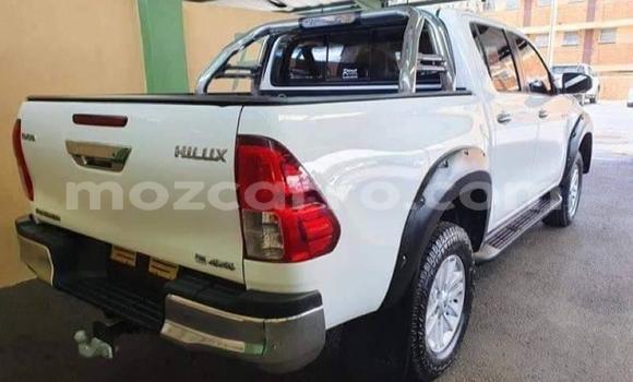 Comprar Usado Toyota Hilux Branco Carro em Maputo em Maputo Comprar Usado Toyota Hilux Branco Carro em Maputo em Maputo