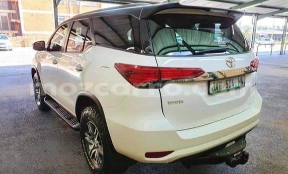 Comprar Usado Toyota Fortuner Branco Carro em Maputo em Maputo Comprar Usado Toyota Fortuner Branco Carro em Maputo em Maputo