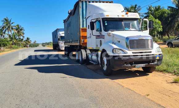 Comprar Usado Faw Jinn Branco Carro em Maputo em Maputo