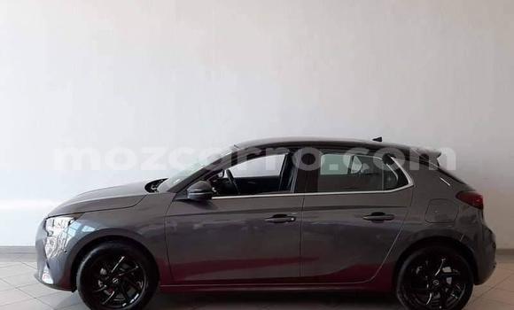 Tenga Tsaru Opel Corsa Sirivha Mota in Maputo in Maputo Tenga Tsaru Opel Corsa Sirivha Mota in Maputo in Maputo