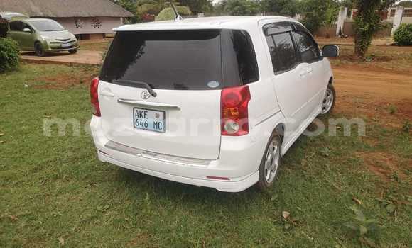 Comprar Usado Toyota Raum Branco Carro em Maputo em Maputo Comprar Usado Toyota Raum Branco Carro em Maputo em Maputo