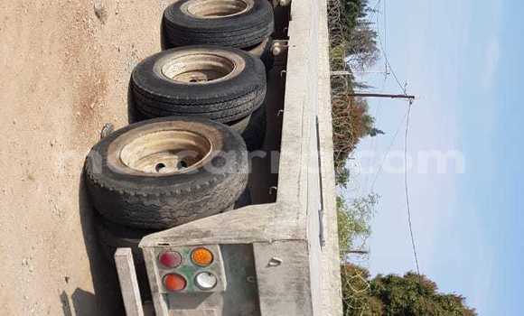 Comprar Usado Scania R420 Bege Caminhão em Maputo em Maputo Comprar Usado Scania R420 Bege Caminhão em Maputo em Maputo