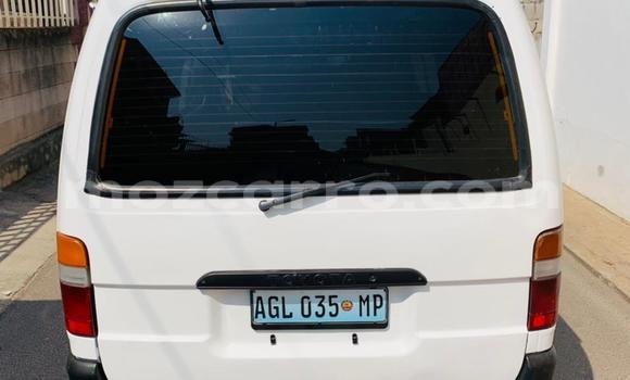 Nunua Ilio tumika Toyota Hiace Nyeupe Gari ndani ya Maputo nchini Maputo Nunua Ilio tumika Toyota Hiace Nyeupe Gari ndani ya Maputo nchini Maputo