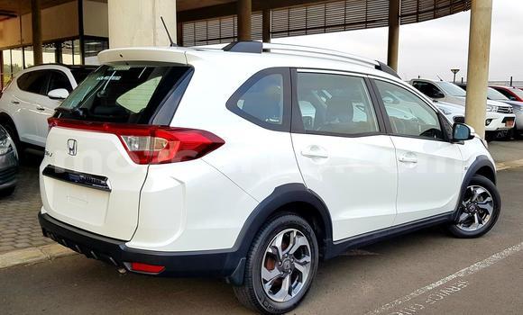 Comprar Usado Honda BR-V Branco Carro em Beira em Sofala Comprar Usado Honda BR-V Branco Carro em Beira em Sofala