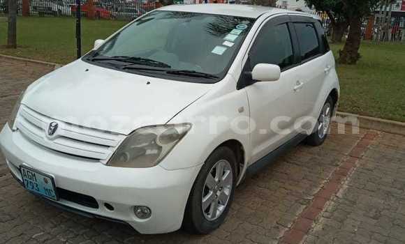 Nunua Ilio tumika Toyota IST Nyeupe Gari ndani ya Maputo nchini Maputo Nunua Ilio tumika Toyota IST Nyeupe Gari ndani ya Maputo nchini Maputo