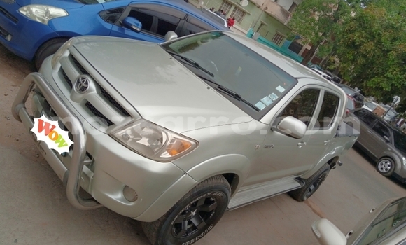 Nunua Ilio tumika Toyota Hilux Brown Gari ndani ya Maputo nchini Maputo Nunua Ilio tumika Toyota Hilux Brown Gari ndani ya Maputo nchini Maputo