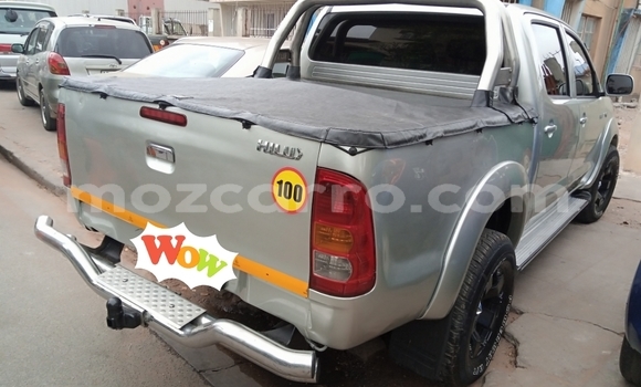 Nunua Ilio tumika Toyota Hilux Brown Gari ndani ya Maputo nchini Maputo Nunua Ilio tumika Toyota Hilux Brown Gari ndani ya Maputo nchini Maputo