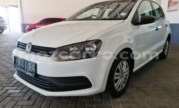 Comprar Usado Volkswagen Polo Branco Carro em Maputo em Maputo Comprar Usado Volkswagen Polo Branco Carro em Maputo em Maputo