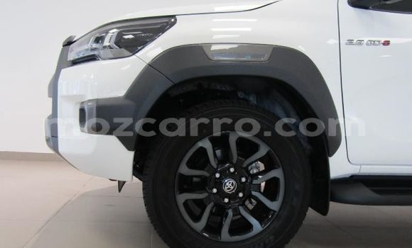 Tenga Tsaru Toyota Hilux Chena Mota in Maputo in Maputo Tenga Tsaru Toyota Hilux Chena Mota in Maputo in Maputo