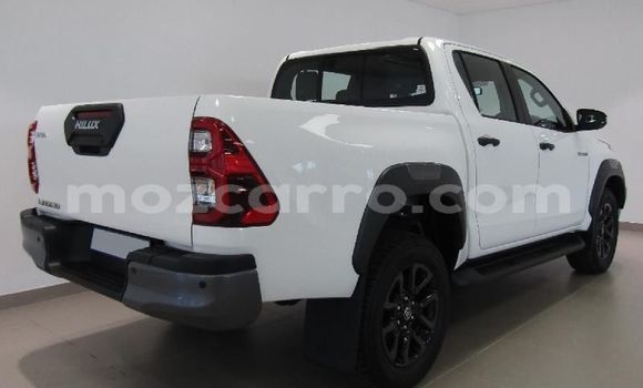 Tenga Tsaru Toyota Hilux Chena Mota in Maputo in Maputo Tenga Tsaru Toyota Hilux Chena Mota in Maputo in Maputo