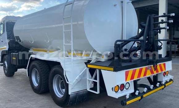 Comprar Usado Isuzu FTR 850 Branco Caminhão em Maputo em Maputo Comprar Usado Isuzu FTR 850 Branco Caminhão em Maputo em Maputo