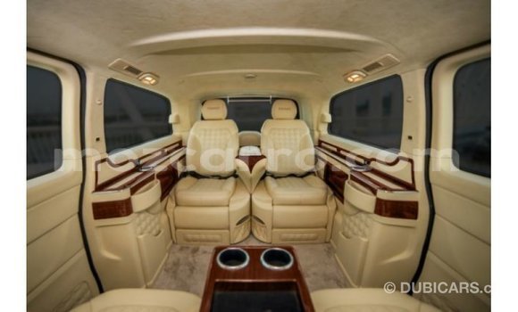 Tenga Imported Mercedes‒Benz 190 (W201) Nhema Mota in Import - Dubai in Cabo Delgado