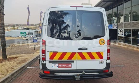 Comprar Usado Mercedes-Benz 740Li Branco Carro em Maputo em Maputo Comprar Usado Mercedes-Benz 740Li Branco Carro em Maputo em Maputo