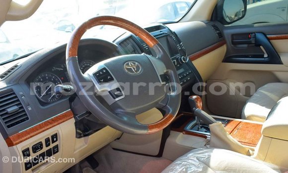 Comprar Importar Toyota Land Cruiser De outros Carro em Import - Dubai em Cabo Delgado Comprar Importar Toyota Land Cruiser De outros Carro em Import - Dubai em Cabo Delgado