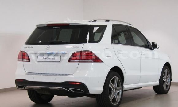 Nunua Ilio tumika Mercedes‒Benz GLE Nyeupe Gari ndani ya Maputo nchini Maputo Nunua Ilio tumika Mercedes‒Benz GLE Nyeupe Gari ndani ya Maputo nchini Maputo