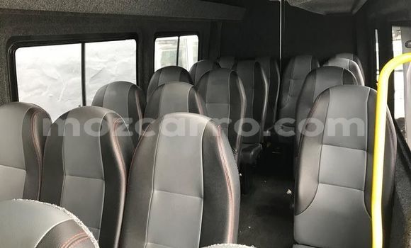 Nunua Ilio tumika Volkswagen Transporter Nyeupe Gari ndani ya Maputo nchini Maputo Nunua Ilio tumika Volkswagen Transporter Nyeupe Gari ndani ya Maputo nchini Maputo