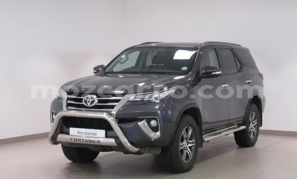 Buy Used Toyota Fortuner Brown Car in Maputo in Maputo