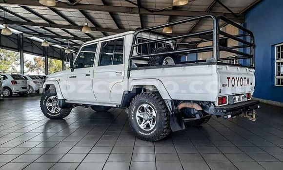 Comprar Usado Toyota Land Cruiser Castanho Carro em Maputo em Maputo Comprar Usado Toyota Land Cruiser Castanho Carro em Maputo em Maputo