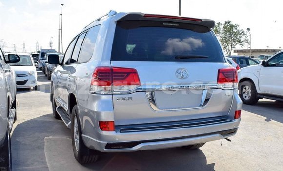 Comprar Importar Toyota Land Cruiser De outros Carro em Import - Dubai em Cabo Delgado Comprar Importar Toyota Land Cruiser De outros Carro em Import - Dubai em Cabo Delgado