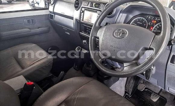 Comprar Usado Toyota Land Cruiser Castanho Carro em Maputo em Maputo Comprar Usado Toyota Land Cruiser Castanho Carro em Maputo em Maputo