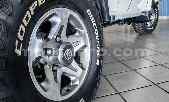 Comprar Usado Toyota Land Cruiser Castanho Carro em Maputo em Maputo Comprar Usado Toyota Land Cruiser Castanho Carro em Maputo em Maputo