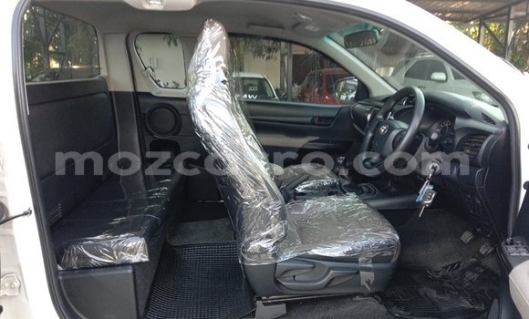 Comprar Usado Toyota Hilux Branco Carro em Maputo em Maputo Comprar Usado Toyota Hilux Branco Carro em Maputo em Maputo