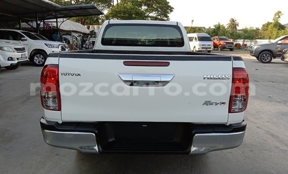 Comprar Usado Toyota Hilux Branco Carro em Maputo em Maputo Comprar Usado Toyota Hilux Branco Carro em Maputo em Maputo