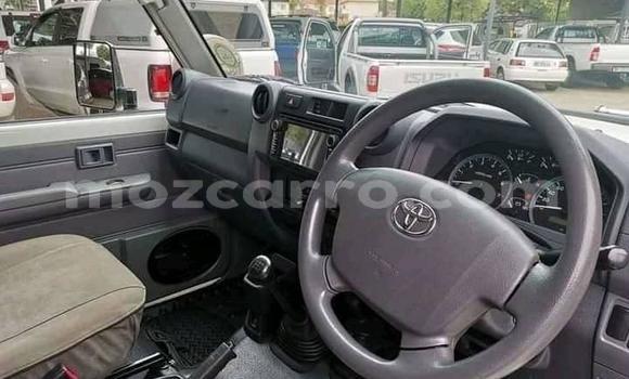 Comprar Usado Toyota Land Cruiser Branco Carro em Maputo em Maputo Comprar Usado Toyota Land Cruiser Branco Carro em Maputo em Maputo