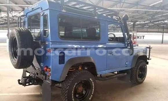Comprar Usado Land Rover Defender Azul Carro em Maputo em Maputo Comprar Usado Land Rover Defender Azul Carro em Maputo em Maputo