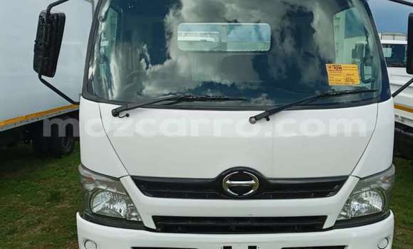 Comprar Usado Hino 300 Series Branco Caminhão em Maputo em Maputo Comprar Usado Hino 300 Series Branco Caminhão em Maputo em Maputo