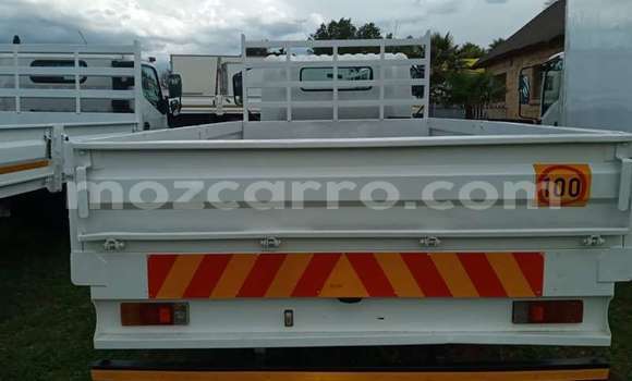 Comprar Usado Hino 300 Series Branco Caminhão em Maputo em Maputo Comprar Usado Hino 300 Series Branco Caminhão em Maputo em Maputo