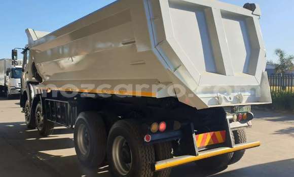 Comprar Usado DAF CF Branco Caminhão em Maputo em Maputo Comprar Usado DAF CF Branco Caminhão em Maputo em Maputo