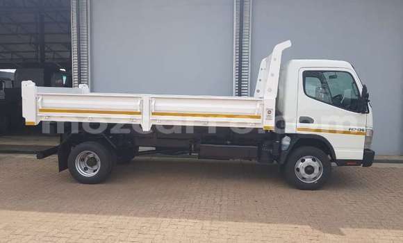 Comprar Usado Mitsubishi Van Branco Caminhão em Maputo em Maputo Comprar Usado Mitsubishi Van Branco Caminhão em Maputo em Maputo