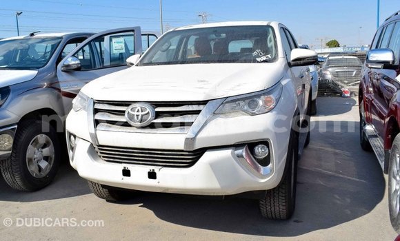 Comprar Importar Toyota Fortuner Branco Carro em Import - Dubai em Cabo Delgado Comprar Importar Toyota Fortuner Branco Carro em Import - Dubai em Cabo Delgado