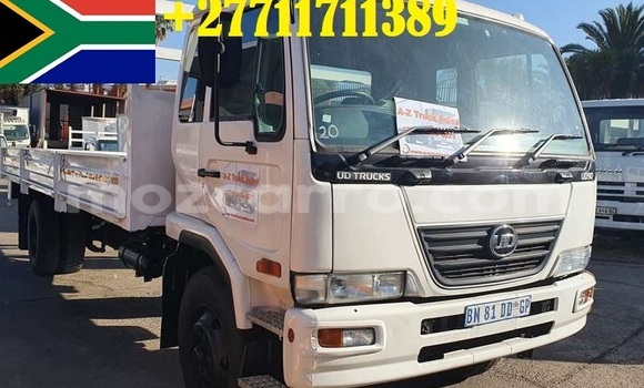 Comprar Usado Nissan UD Branco Caminhão em Maputo em Maputo