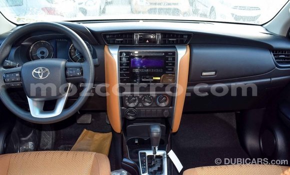 Comprar Importar Toyota Fortuner Branco Carro em Import - Dubai em Cabo Delgado Comprar Importar Toyota Fortuner Branco Carro em Import - Dubai em Cabo Delgado